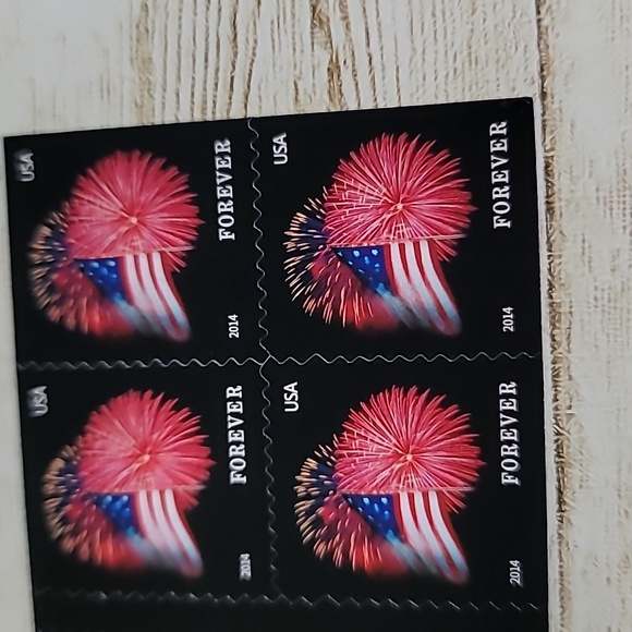 The Star Spangled Banner 100 USPS Forever Stamps 2014 - Picture 3 of 3